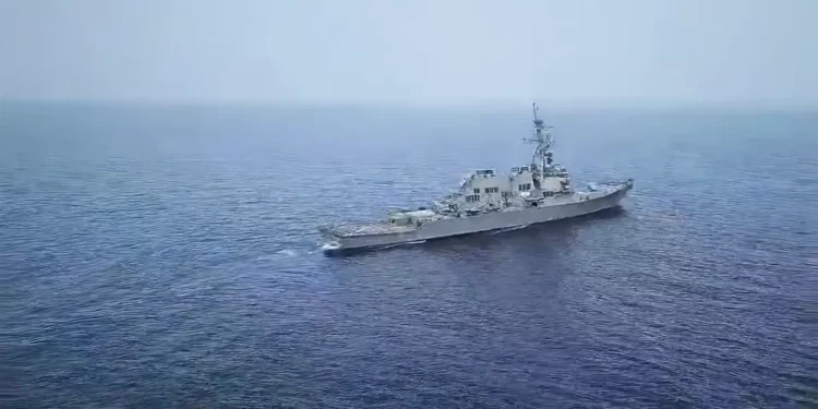 Irán dice que enfrentó a un destructor estadounidense en el Golfo de Omán