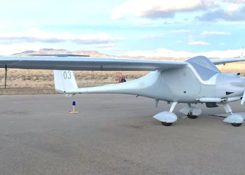 Modificación de drones de operaciones especiales supersilenciosos para lanzar drones más pequeños