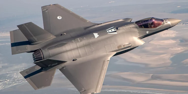 Pilotos de KLM volarán F-35 como reservistas en fuerza aérea holandesa