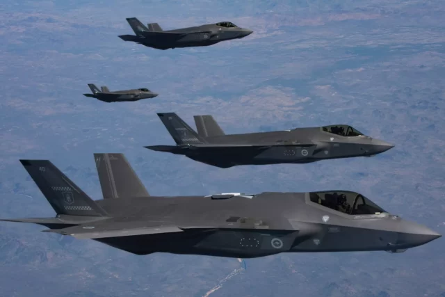El F-35 podrá combatir sin piloto en zonas de alto riesgo