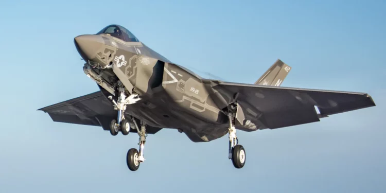 Un F-35C de la Marina de EE.UU. se estrella cerca de NAS Lemoore en California