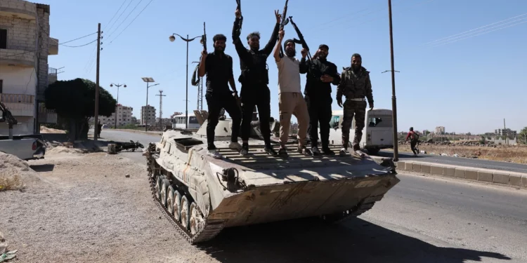 Civiles drusos cruzan la frontera de Israel hacia Siria