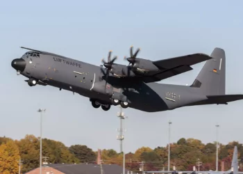 El primer C-130J de la Luftwaffe despega para su vuelo inaugural. (Foto: Lockheed Martin vía Bundeswehr)