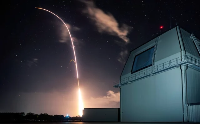 Northrop prueba interceptores espaciales para Golden Dome de Trump