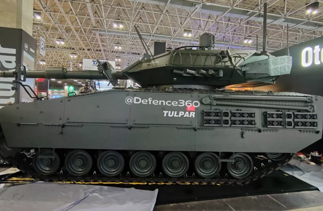Tulpar con torreta HITFACT de 120 mm en IDEF 2025 como tanque ligero