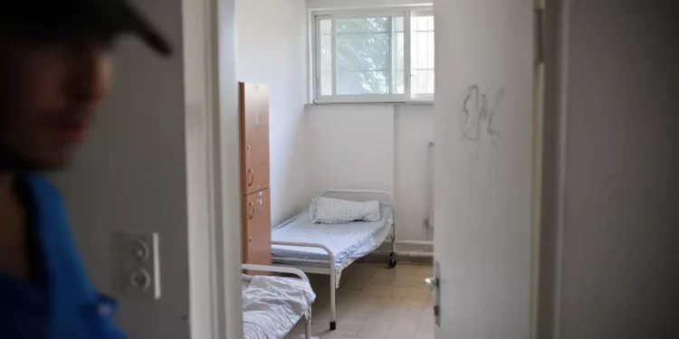 Hombre acusado del asesinato de su madre también es sospechoso de matar a un paciente en un hospital psiquiátrico