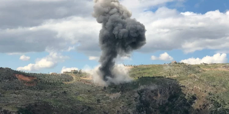 Israel elimina a dos operativos de Hezbolá en el sur de Líbano