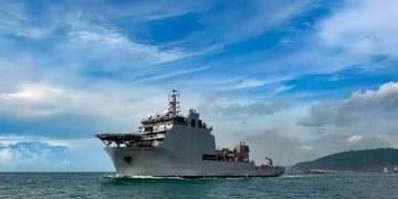 La Armada india despliega el INS Nistar: arma estratégica para emergencias en profundidad