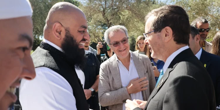 Imanes europeos expresan respaldo a Israel en visita oficial y condenan el islamismo