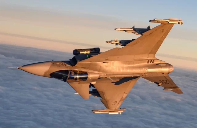 El Saab Gripen debuta en combate con ataques de Tailandia en Camboya