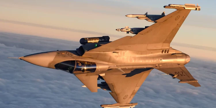 El Saab Gripen debuta en combate con ataques de Tailandia en Camboya