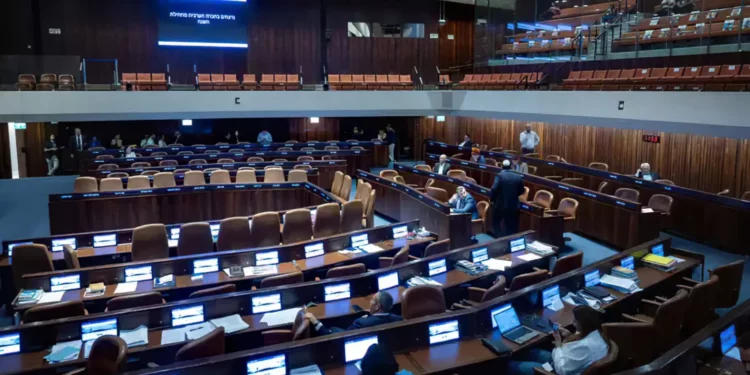 Los partidos haredíes boicotean las votaciones y la coalición retira toda la legislación