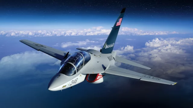Textron y Leonardo presentan el M-346N para reemplazar al T-45 Goshawk de la Marina