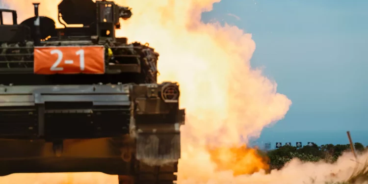 Taiwán dispara tanques M1A2T Abrams por primera vez en Hsinchu