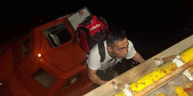 “Pensé que iba a morir”: Un marinero recuerda el asalto hutí que hundió un carguero
