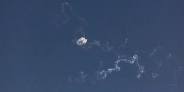 https://israelnoticias.com/wp-content/uploads/2025/06/Misil-interceptado.webp