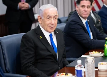 Netanyahu dice que está sincronizado con Trump en los esfuerzos para un acuerdo de rehenes