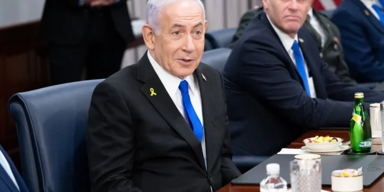 Netanyahu dice que está sincronizado con Trump en los esfuerzos para un acuerdo de rehenes
