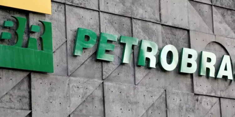 Petrobras estudia desprenderse de activos petrolíferos de Bahía