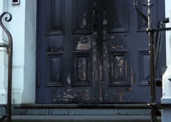 Policía arresta a hombre por incendiar sinagoga en Melbourne
