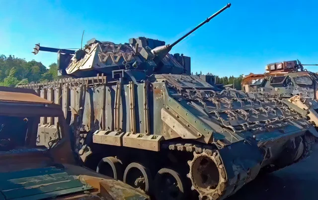 Rusia equipa M2 Bradley capturado con cañón 30 mm local
