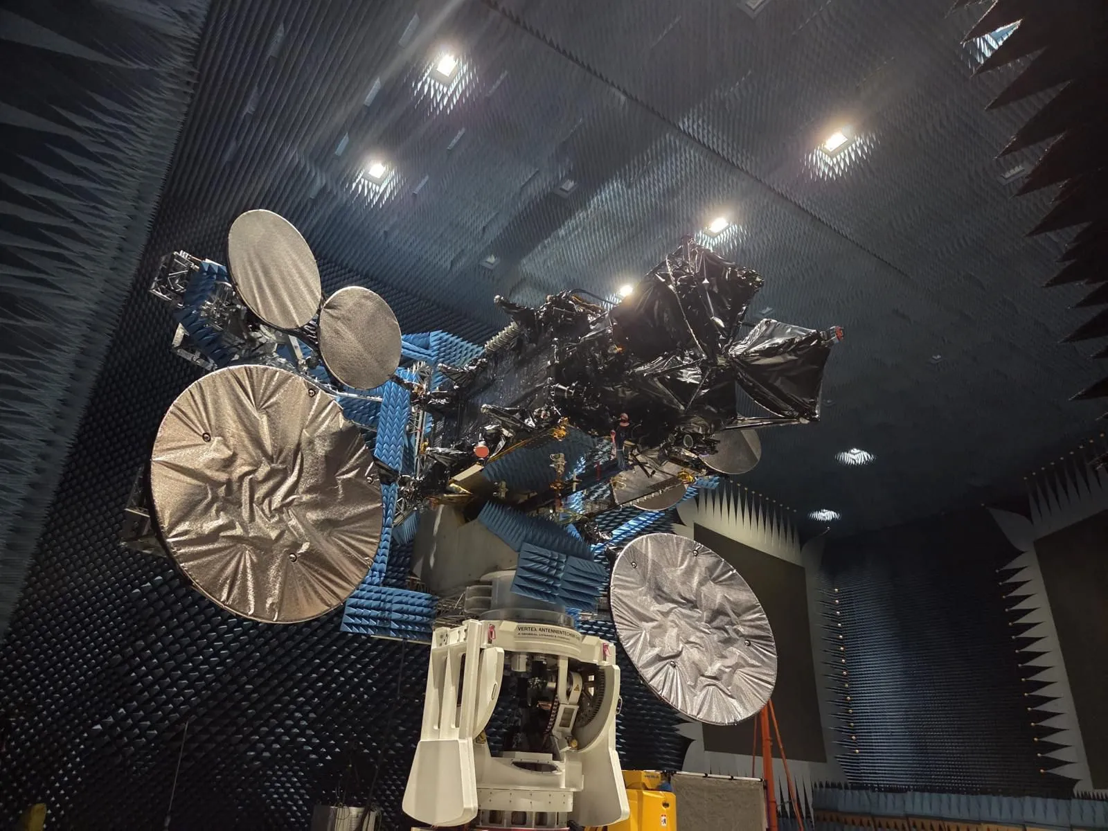 Satélite de comunicaciones Dror-1 en una imagen sin fecha (IAI)