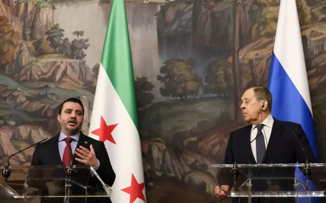 El ministro sirio de Asuntos Exteriores se reúne con Putin y Lavrov en su primera visita a Rusia desde la caída del régimen de Assad