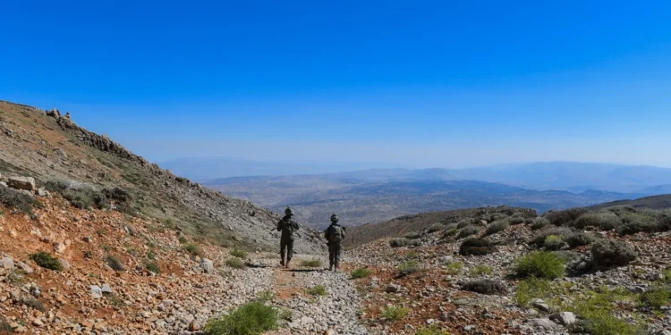 Soldados de la 810ª Brigada Regional de Montañas operan en el sur de Siria, en una foto de las FDI publicada el 13 de julio de 2025. (Fuerzas de Defensa de Israel)