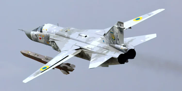 Tecnología de la OTAN en fuselaje soviético: Ucrania arma el Su-24MR con Storm Shadow