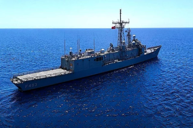 La OTAN refuerza su flanco marítimo con el despliegue turco del TCG Gelibolu