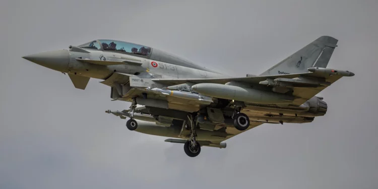 Italia activa sus Typhoon con Paveway IV: ensayo con fuego real