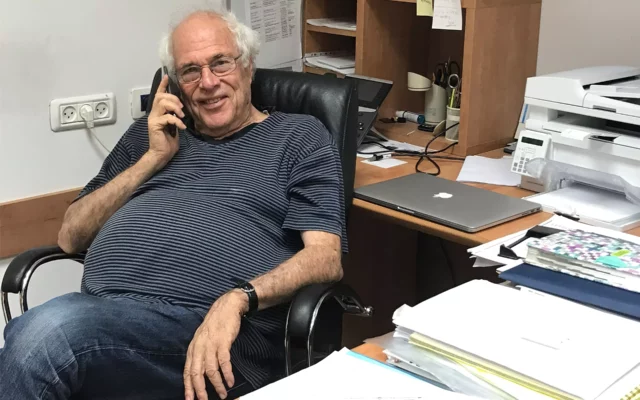 Muere Zelig Eshhar: pionero en inmunoterapia contra el cáncer