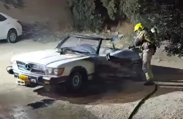 El coche del jeque de Hebrón que propone firmar acuerdo de paz con Israel fue incendiado