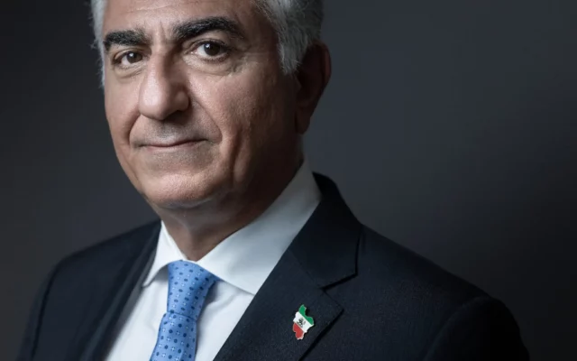 Más de 50.000 funcionarios iraníes se registran en plataforma opositora segura