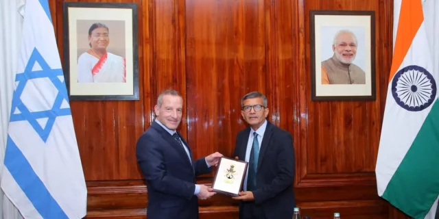 director de Defensa de Israel visita la India para fortalecer vínculos industriales