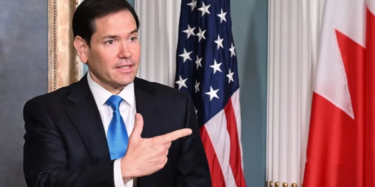 El secretario de Estado de Estados Unidos, Marco Rubio, habla durante una ceremonia en el Departamento de Estado de Estados Unidos en Washington, el 16 de julio de 2025. (Alex Wroblewski/AFP