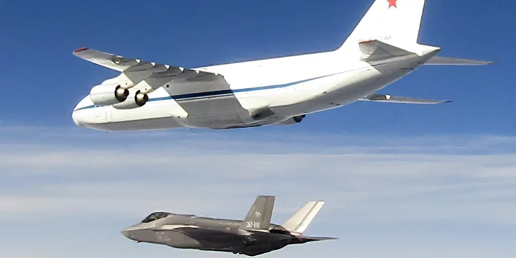Raro avión estratégico ruso interceptado por F-35 italianos