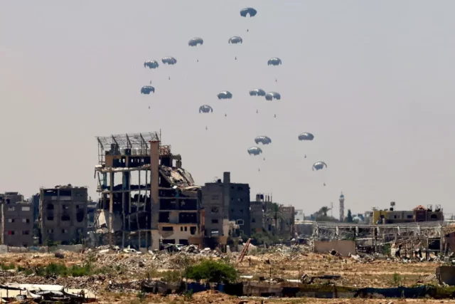 Aviones internacionales entregan 116 palés de ayuda humanitaria en Gaza