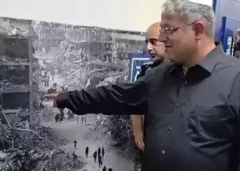 Póster de Gaza destruida para que lo vean los terroristas presos en Israel