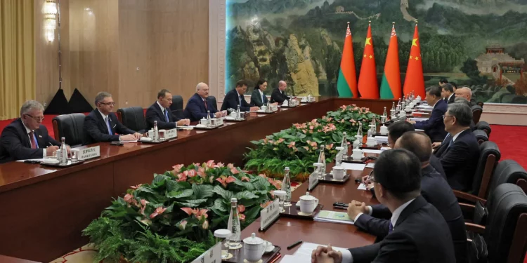 Los líderes de Irán, Turquía, Rusia y la India se reúnen en China