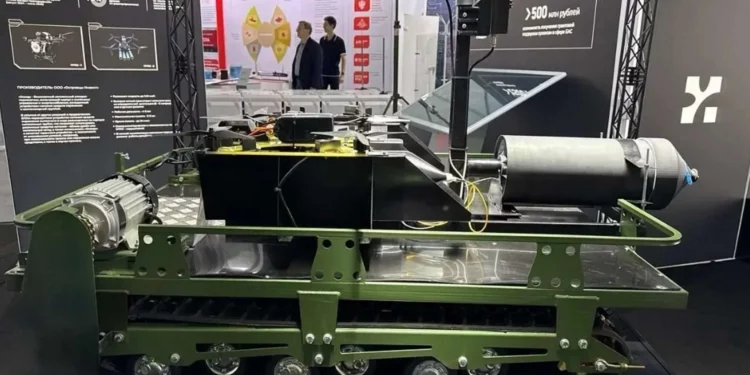 Rusia presenta Dronobus: UGV que amplía alcance de drones de fibra óptica