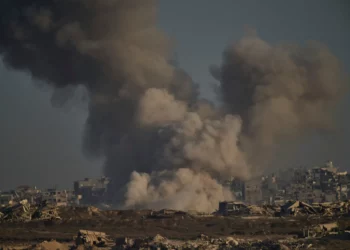 Siete soldados israelíes heridos por explosión en carretera de Gaza