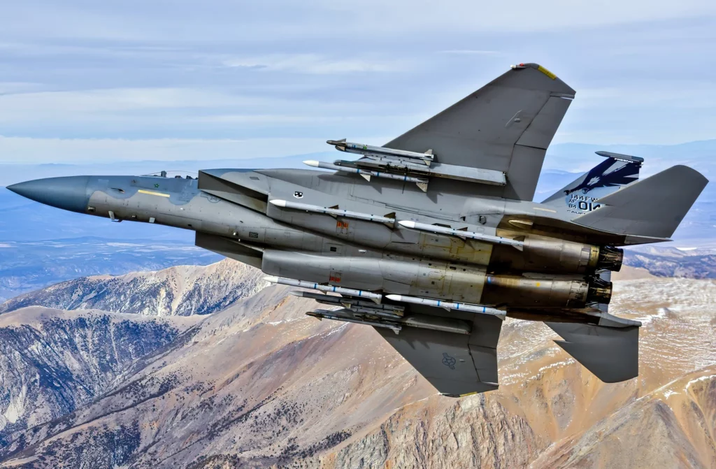 El F-15C que derribó a los MiG llega al Smithsonian para su exposición