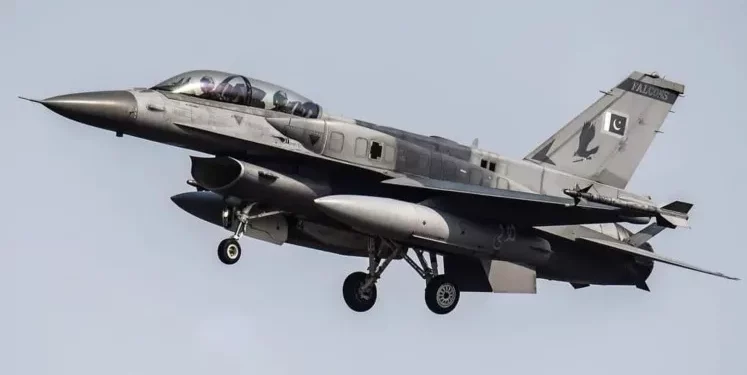 F-16D de la Fuerza Aérea de Pakistán
