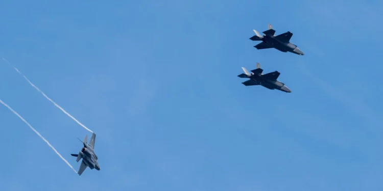 Los tres F-35A llegaron en marzo de 2025. (Foto de la Guardia Nacional Aérea de EE. UU. por el sargento Jacob Hancock)