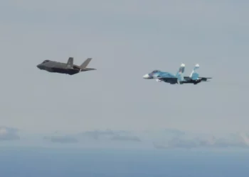 Tensión al máximo: F-35 de la OTAN interceptan Su-24 y Su-27 rusos