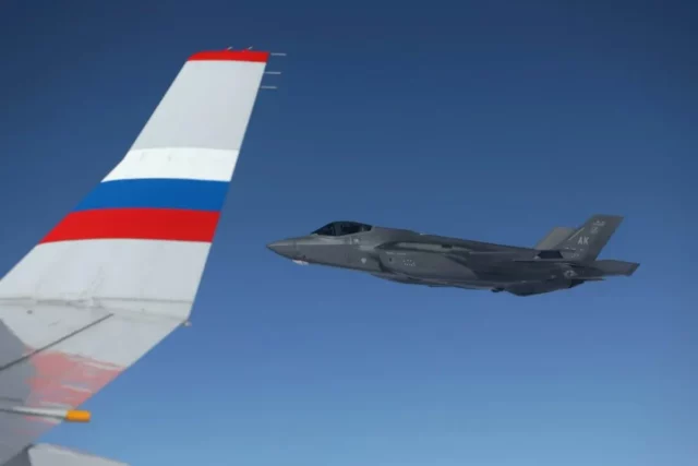 F-35 escoltan el avión de Putin en vuelo de regreso a Rusia