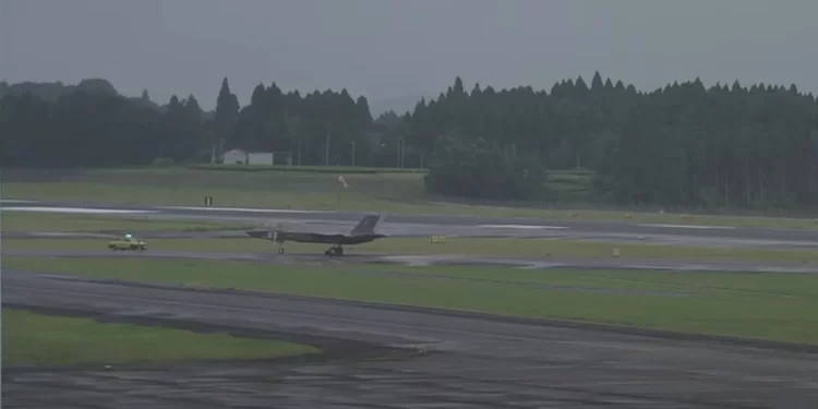 F-35B británico aterriza de emergencia en aeropuerto de Kagoshima