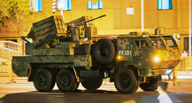 El FK-3000 lanza ráfagas de micromisiles contra enjambres de drones