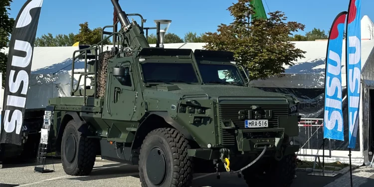 Finlandia moderniza su artillería con el mortero autopropulsado GTP TREMOS de 120 mm